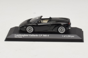 Lamborghini Gallardo LP560-4 Spyder Preto Minichamps 1:43 400103830 Metal
