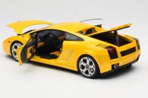 Lamborghini Gallardo Metallic Amarelo AUTOart 1:18 74571 Metal - imagem 5 de 8