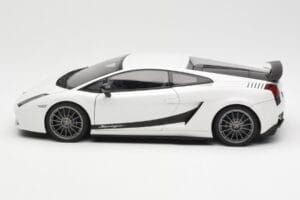 Lamborghini Gallardo Superleggera Monocerus Metallic Branco AUTOart 1:18 74585 Metal - imagem 4 de 8