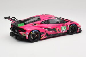 Lamborghini Huracan GT3 EVO2 #83 R. Frey / M. Gatting / S. Bovy Iron Dames 24 Hours of Daytona 2023 TopSpeed 1:18 TS0532 Meta - imagem 2 de 6
