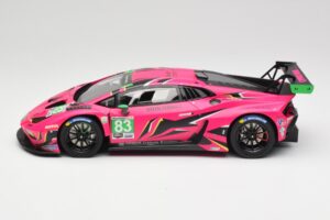 Lamborghini Huracan GT3 EVO2 #83 R. Frey / M. Gatting / S. Bovy Iron Dames 24 Hours of Daytona 2023 TopSpeed 1:18 TS0532 Meta - imagem 3 de 6