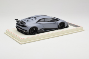 Lamborghini Huracan LB Performance x Novitec Torado Cinzento Davis & Giovanni 1:18 HURACAN001 Resina - imagem 3 de 7