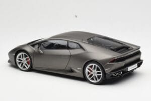 Lamborghini Huracan LP610-4 Cinzento AUTOart 1:18 74606 Compósito - imagem 7 de 8