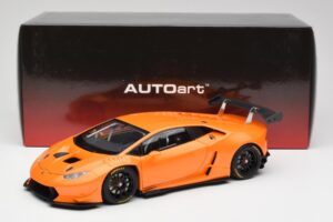 Lamborghini Huracan LP620-2 Super Trofeo Arancio Borealis Pearl Effect Laranja AUTOart 1:18 81558 Metal - imagem 8 de 8