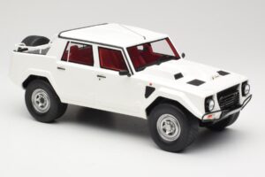 Lamborghini LM002 Branco Kyosho 1:18 GTS18508W Resina - imagem 4 de 6