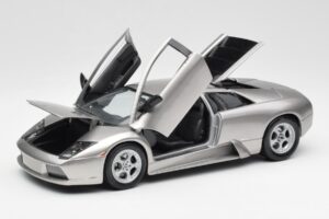Lamborghini Murcielago Prata Maisto 1:18 7450257 Metal - imagem 2 de 8