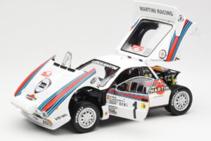 Lancia 037 Martini #1 W. Rohrl / C. Geistdorfer Winner Rally Monte Carlo 1983 Versão Noturna Kyosho 1:18 08306A Metal - imagem 2 de 8
