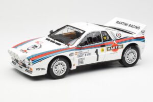 Lancia 037 Martini #1 W. Rohrl / C. Geistdorfer Winner Rally Monte Carlo 1983 Versão Noturna Kyosho 1:18 08306A Metal