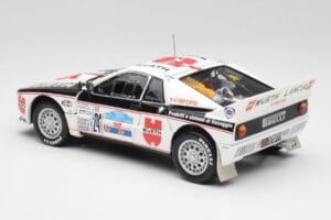Lancia 037 #1 G. Cunico / E. Bartolich Targa Florio Winner 1983 Kyosho 1:18 08302H Metal - imagem 7 de 8