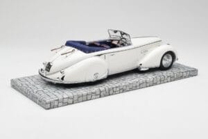Lancia Astura Tipo 233 Corto Branco Minichamps 1:18 107125330 Resina - imagem 2 de 6