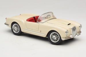 Lancia Aurelia B24 Spider Bege Bburago 1:18 3010-M2 Metal - imagem 6 de 8