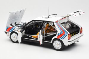 Lancia Delta HF 4WD #4 M. Alen / I. Kivimaki Martini Rally 1000 Lakes 1987 Kyosho 1:18 08960B Metal - imagem 5 de 8