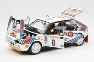 Lancia Delta HF 4WD #6 M. Biasion / T. Siviero Martini Rally Monte Carlo 1987 Kyosho 1:18 08960A Metal - imagem 2 de 8