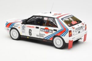Lancia Delta HF 4WD #6 M. Biasion / T. Siviero Martini Rally Monte Carlo 1987 Kyosho 1:18 08960A Metal - imagem 7 de 8