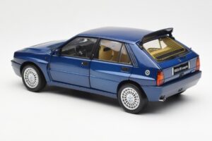Lancia Delta HF Integrale Evo II Azul Kyosho 1:18 08341BL Metal - imagem 7 de 8