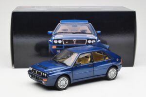 Lancia Delta HF Integrale Evo II Azul Kyosho 1:18 08341BL Metal - imagem 8 de 8