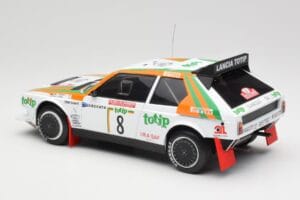 Lancia Delta S4 #8 D. Cerrato / G. Cerri Rally San Remo 1986 IXO 1:18 18RMC133 Metal - imagem 5 de 6