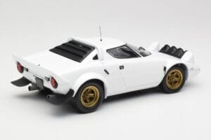 Lancia Stratos HF Stradale Branco Minichamps 1:18 155741700 Metal - imagem 2 de 6