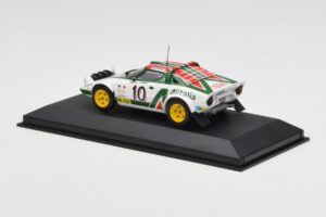 Lancia Stratos #10 Team Alitalia S. Munari / S. Maiga Rally Monte Carlo 1976 Minichamps 1:43 430761210 Metal - imagem 3 de 4