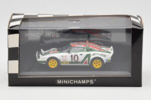 Lancia Stratos #10 Team Alitalia S. Munari / S. Maiga Rally Monte Carlo 1976 Minichamps 1:43 430761210 Metal - imagem 4 de 4