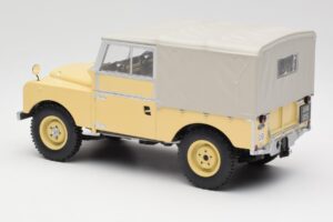 Land Rover 88 Series 1 Hard Top Bege Claro MCG 1:18 MCG18368 Metal - imagem 4 de 6