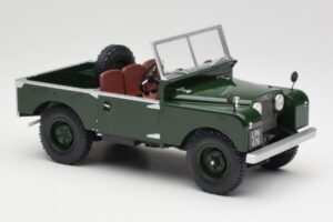 Land Rover 88 Series 1 Open Top Verde Escuro MCG 1:18 MCG18367 Metal - imagem 2 de 6