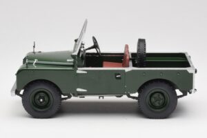 Land Rover 88 Series 1 Open Top Verde Escuro MCG 1:18 MCG18367 Metal - imagem 5 de 6
