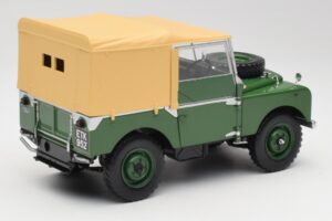 Land Rover 88 Series I Bronze Green Minichamps 1:18 150168906 Metal - imagem 3 de 8