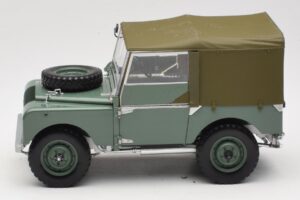 Land Rover 88 Series I Verde Minichamps 1:18 150168900 Metal - imagem 4 de 8