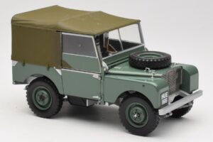 Land Rover 88 Series I Verde Minichamps 1:18 150168900 Metal - imagem 6 de 8