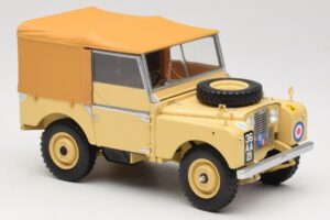 Land Rover 88 Series I RAF Beige Minichamps 1:18 150168911 Metal - imagem 6 de 8