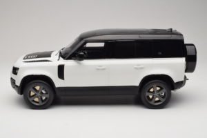 Land Rover Defender 110 L663 GT Spirit 1:12 GT554 Resina - imagem 3 de 6