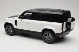 Land Rover Defender 110 L663 GT Spirit 1:12 GT554 Resina - imagem 5 de 6