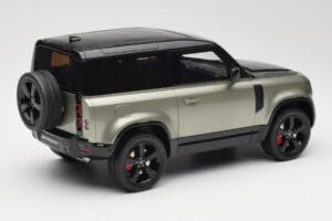 Land Rover Defender 90 HSE P400 L663 Pangea Green Metallic GT Spirit 1:18 GT517 Resina - imagem 2 de 6