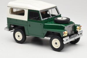 Land Rover Lightweight Series III Hard Top Verde Escuro BoS Models 1:18 BOS355 Resina - imagem 4 de 6