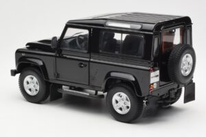 Land Rover Defender 90 Santorini Preto Metalizado Kyosho 1:18 08901BK Metal - imagem 7 de 8
