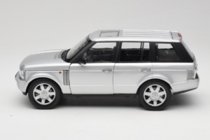 Land Rover Range Rover L322 Prata Welly 1:18 12536W Metal - imagem 4 de 8