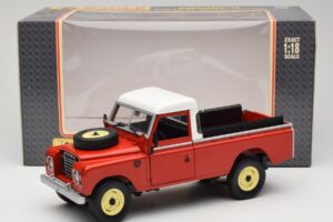 Land Rover Series I 109 Pickup Vermelho Eagle Collectibles 1:18 440500 Metal - imagem 8 de 8