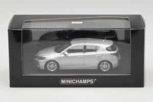 Lexus CT200h Prata Minichamps 1:43 410166001 Metal - imagem 4 de 4