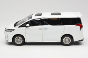 Lexus LM300h White Pearl Kyosho 1:18 08963WP Metal - imagem 4 de 8