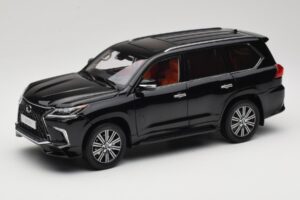 Lexus LX570 J200 Preto LCD 1:18 LCD18010-BL Metal