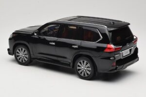 Lexus LX570 J200 Preto LCD 1:18 LCD18010-BL Metal - imagem 7 de 8