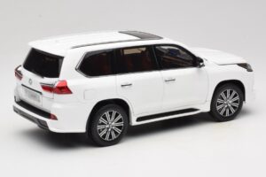 Lexus LX570 J200 Branco LCD 1:18 LCD18010-WH Metal - imagem 3 de 8