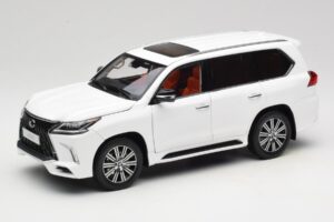 Lexus LX570 J200 Branco LCD 1:18 LCD18010-WH Metal