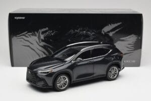 Lexus NX450h+ AZ20 Preto Kyosho 1:18 08968GBK Resina - imagem 8 de 8