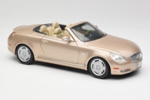 Lexus SC430 Bege Maisto 1:18 31629 Metal - imagem 6 de 8