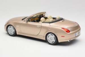 Lexus SC430 Bege Maisto 1:18 31629 Metal - imagem 7 de 8