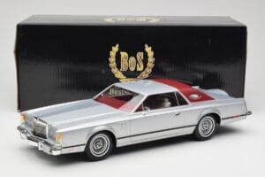 Lincoln Continental Mark V Coupe Prata BoS Models 1:18 BOS084 Resina - imagem 6 de 6