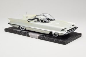 Lincoln Futura Concept Branco Minichamps 1:18 107082030 Metal - imagem 4 de 6