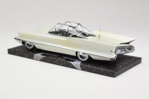 Lincoln Futura Concept Branco Minichamps 1:18 107082030 Metal - imagem 5 de 6